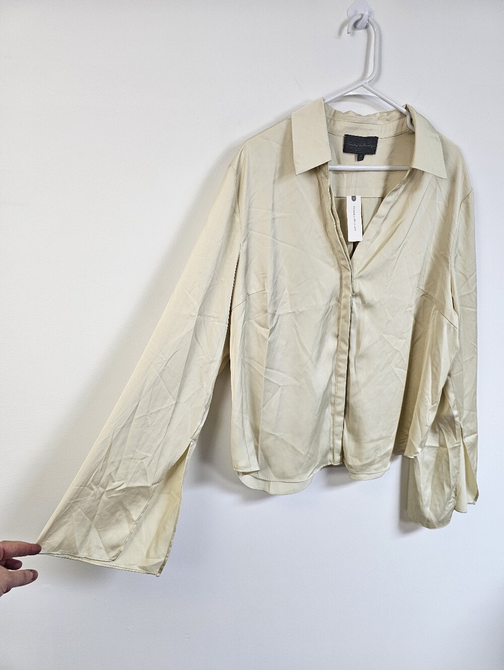 Sunday In Brooklyn Anthropologie Wide Sleeve Silkyn Relaxed Fit Buttondown Blous